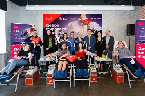 Daria Moroz and Yegor Konchalovsky participated together with LG and ivi in a Donor Day